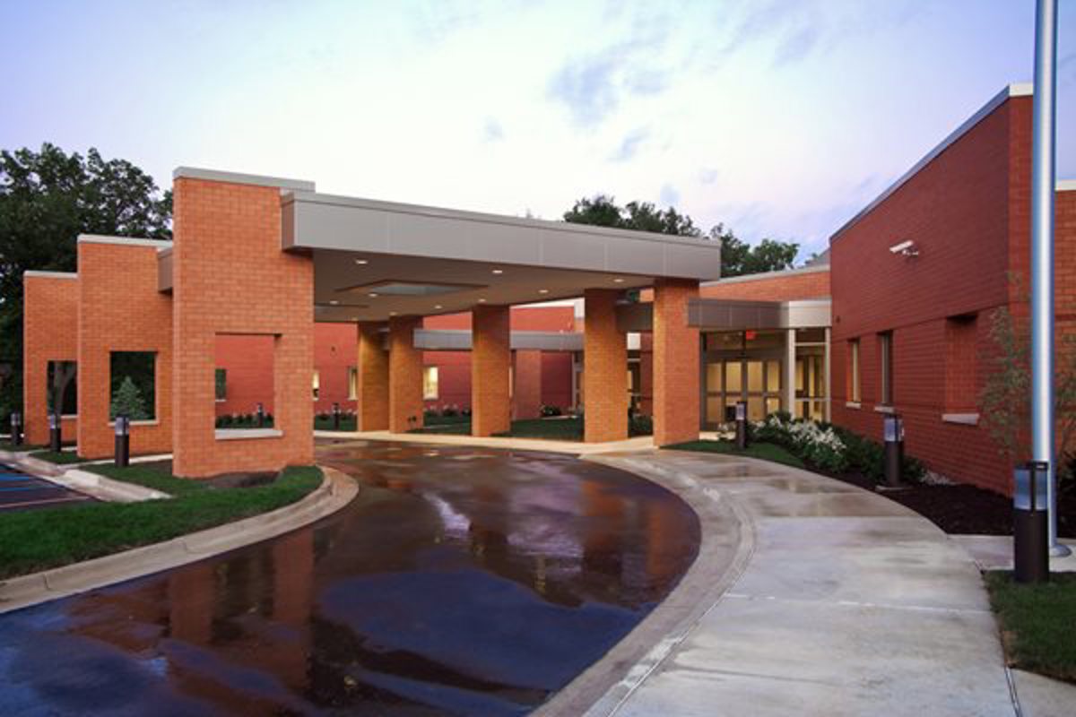 Exterior view of Bloomfield Township Senior Center circle drive.